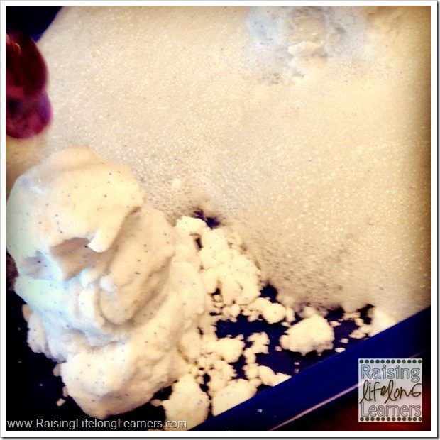 Melting Baking Soda Snow Dough Snowmen