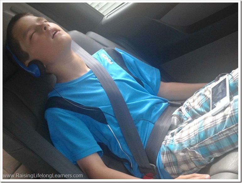 Tips for Smooth Road Trips with Kids #Tips4Trips #FamilyMobile #ad