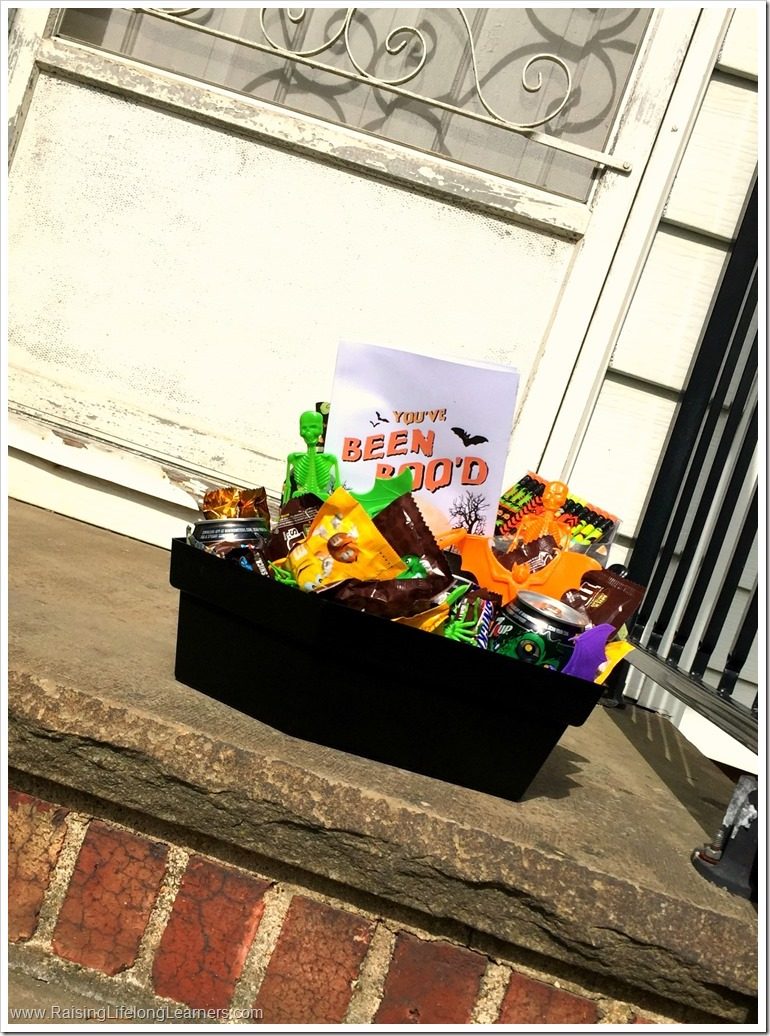 Spooky Spider Candy Stuffed Cupcakes Acts of Kindness 