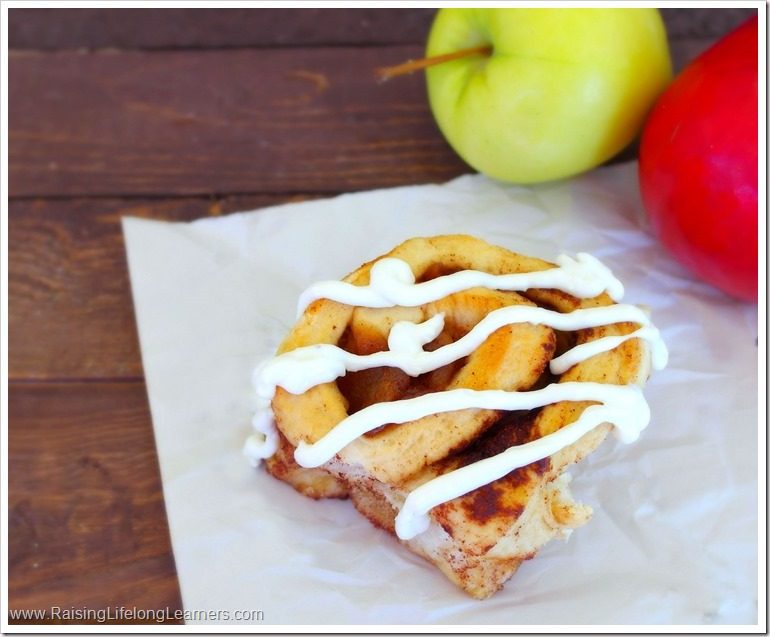 Apple Pie Cinnamon Rolls Recipe