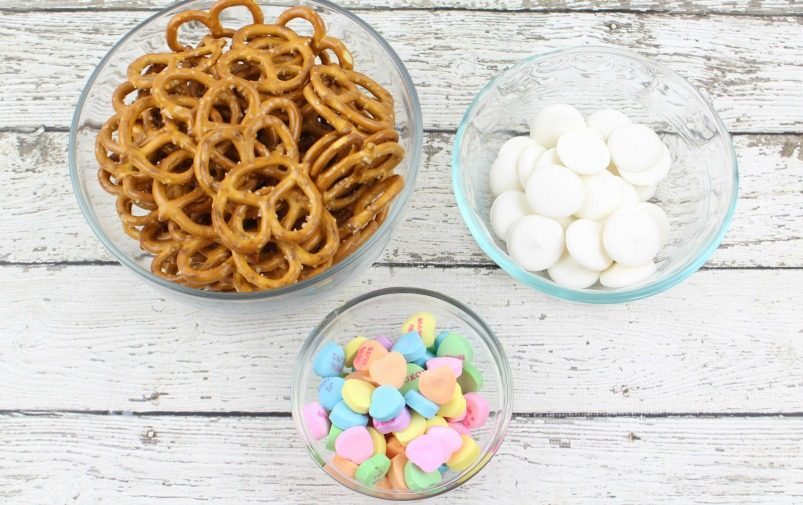 Valentine's Day White Chocolate Pretzels