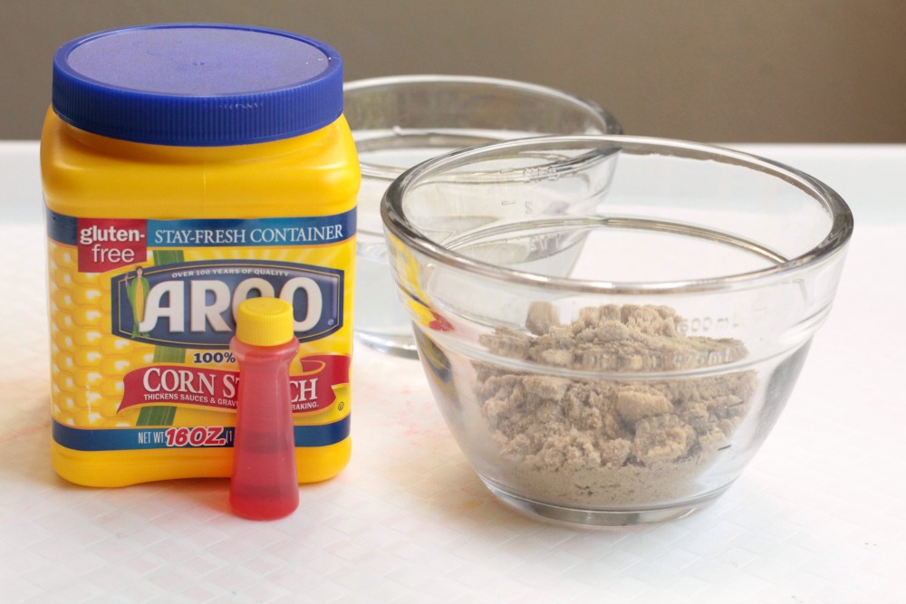 Kids will love this fun demonstration of a Non-Newtonian fluid with cornstarch quicksand! The sand is fun to play with and kids will love it!