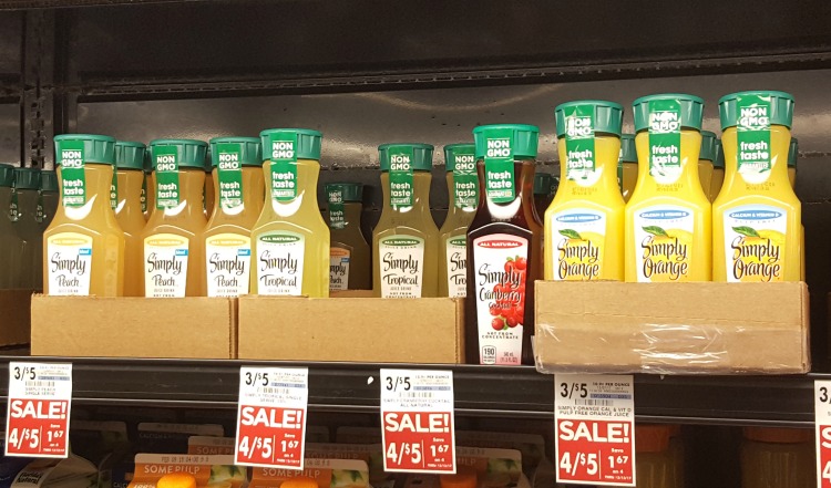 Simply Juices Are a Quick Grab and Go Snack for Busy Moms #SimplyAtGiantEagle #CollectiveBias